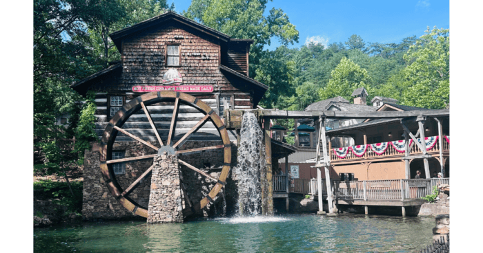 The Dollywood Military Discount: What Military Families Should Know