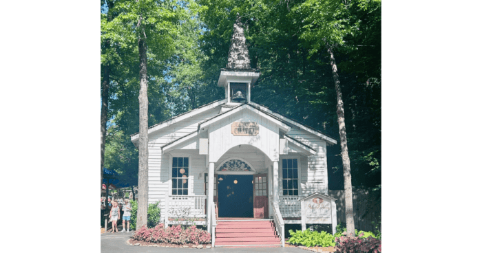 The Dollywood Military Discount: What Military Families Should Know
